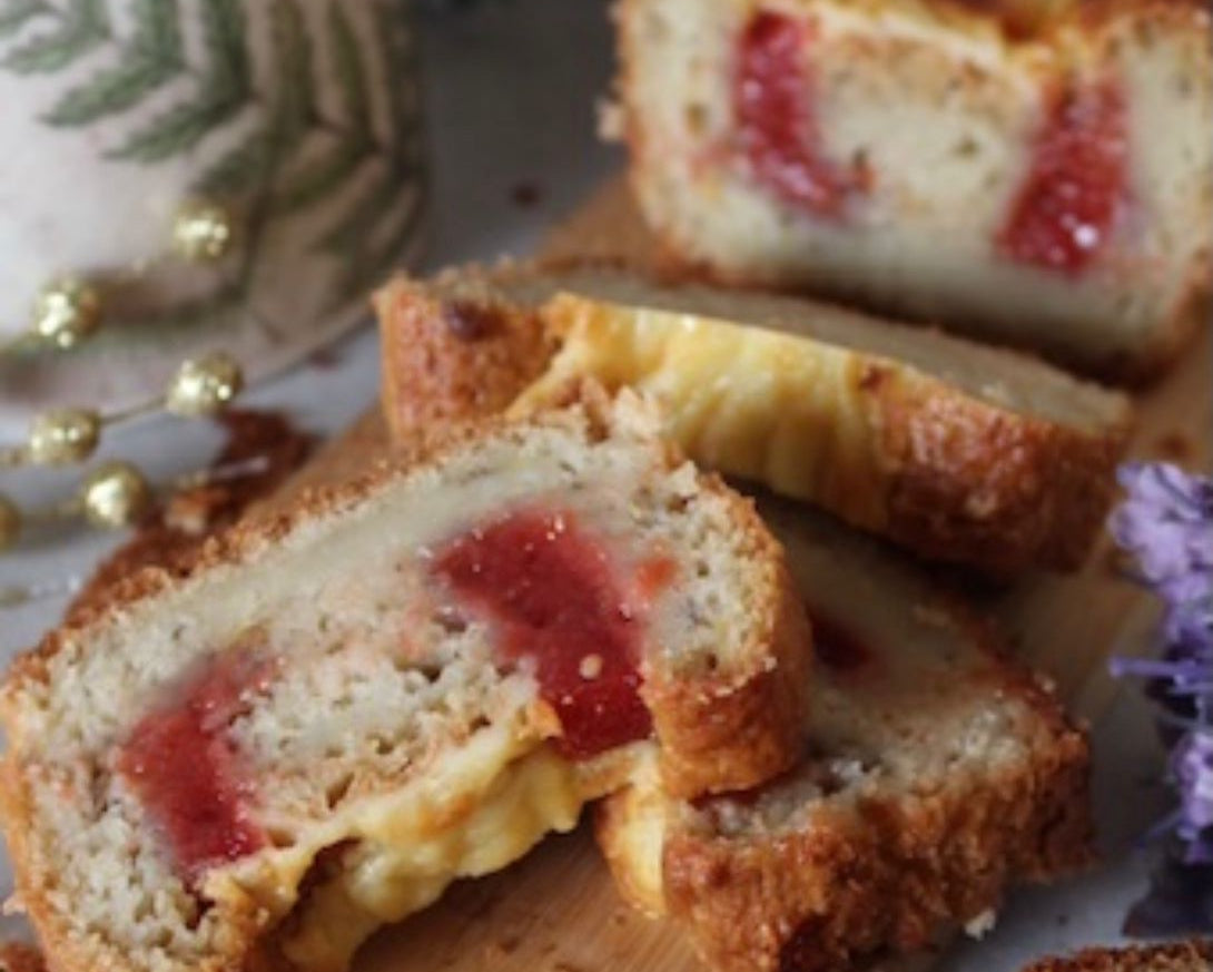 Torta de maduro, queso y bocadillo